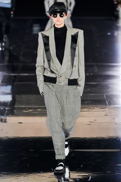 Look 69